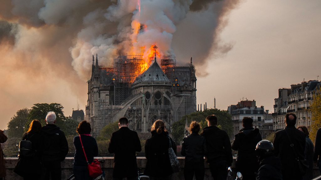 Notre Dame Incendio