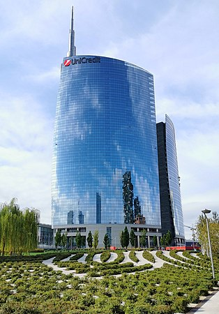 Torre UniCredit (fonte: https://it.wikipedia.org/wiki/Torre_Unicredit#/media/File:Torre_Unicredit.jpg)