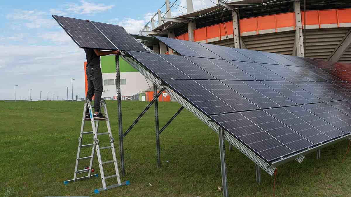 Impianti fotovoltaici a terra: caratteristiche e limiti