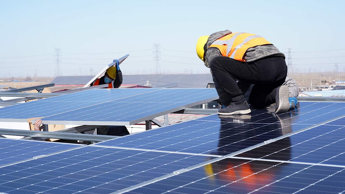 Impianto Fotovoltaico Industriale, cos’è, i costi e come funziona Impianto Fotovoltaico Industriale, cos'è, i costi e come funziona